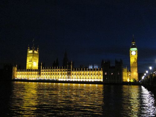 Parliament bei Nacht